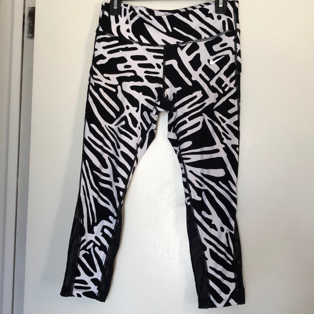 Nike epic luxe cropped